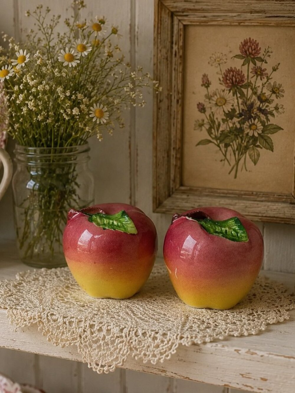 Vintage Ceramic Apple Salt & Pepper Shakers Red Yellow Country Kitchen